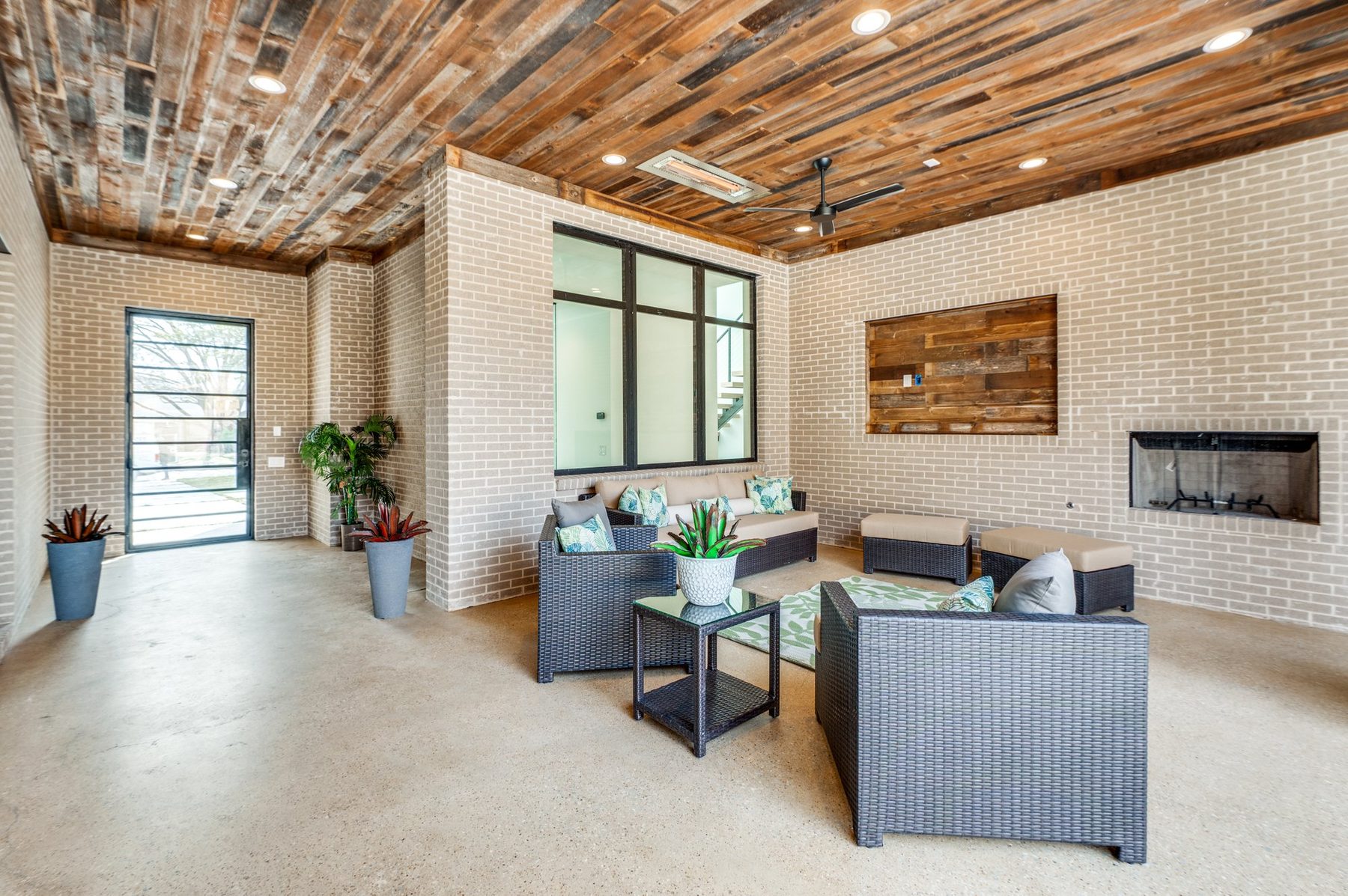 Covered outdoor living room