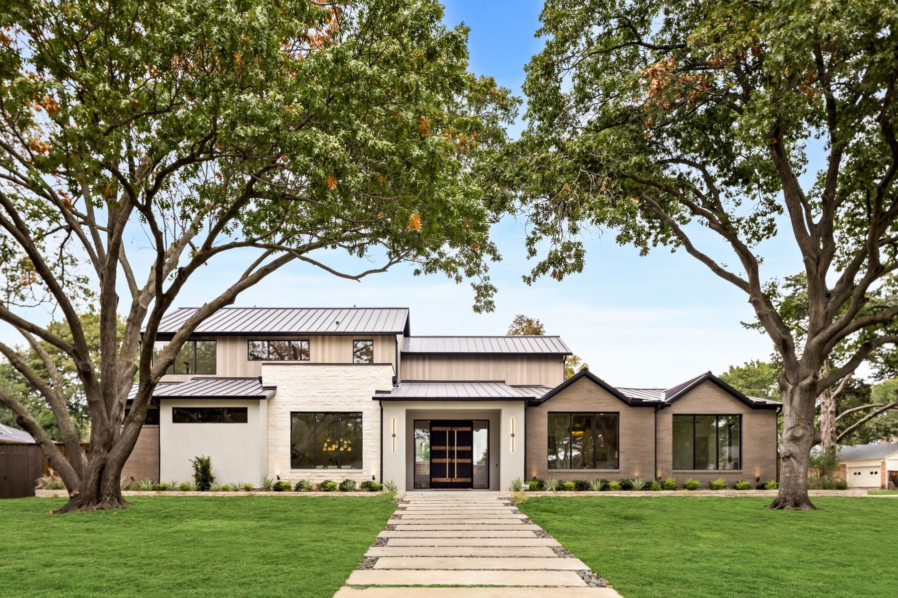 Moore Luxury Homes custom luxury residence in Dallas, Texas